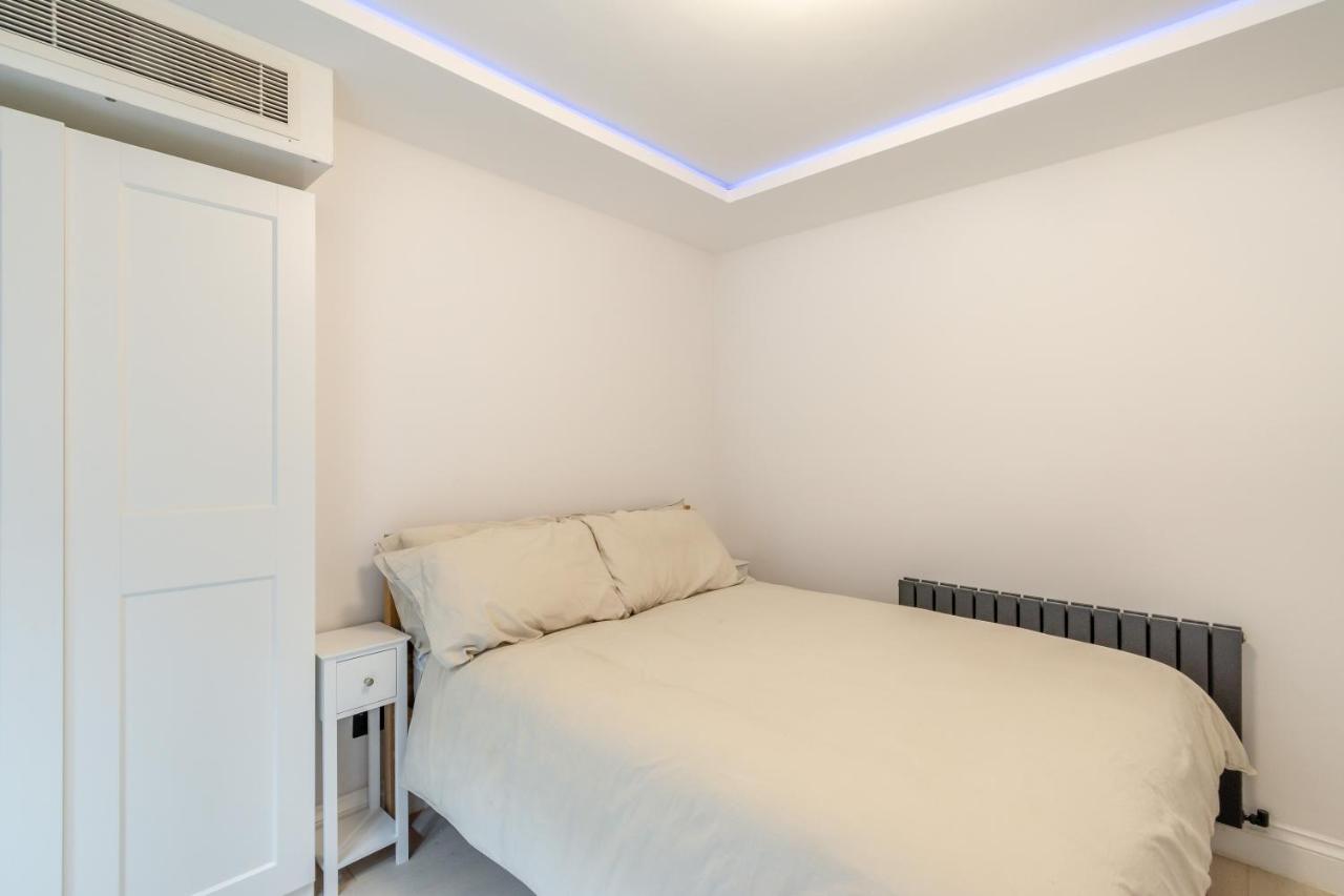 דירות לונדון Modern Garden Flat With Private Parking מראה חיצוני תמונה